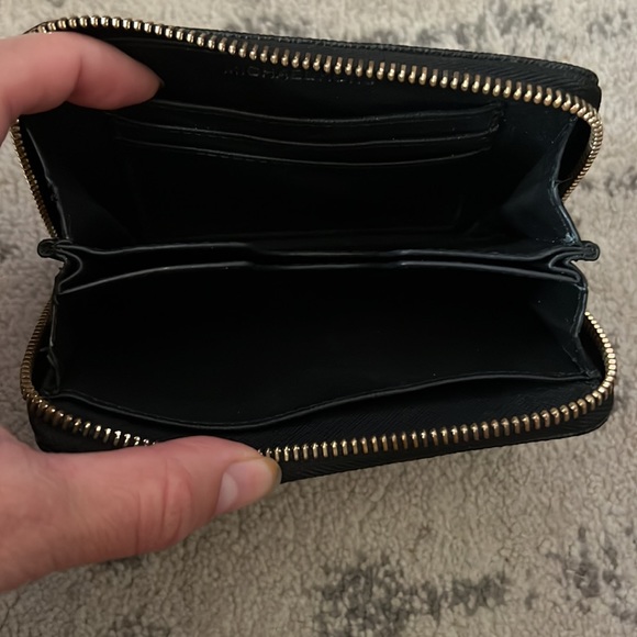 Michael Kors wallet - Picture 2 of 3